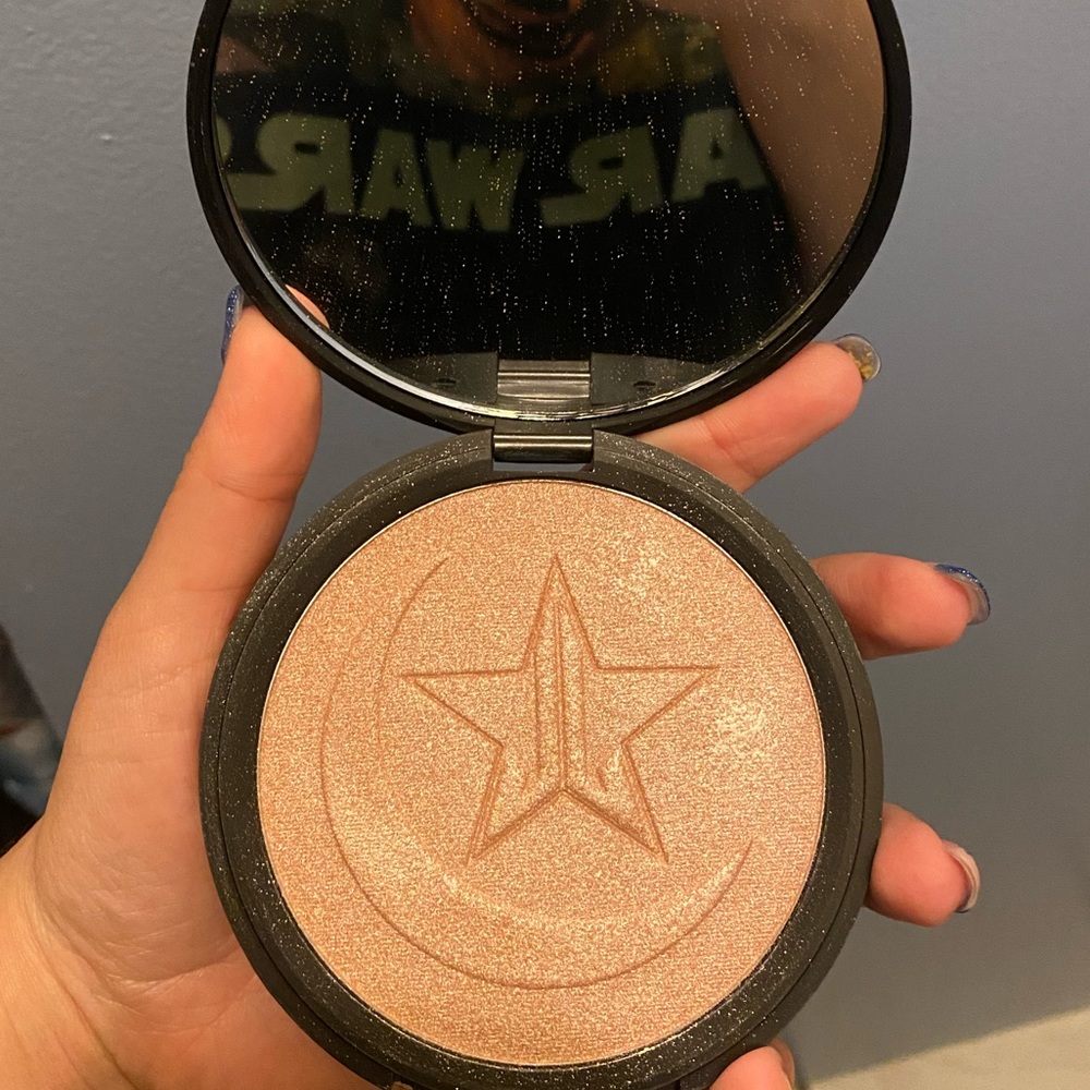 Jeffree Star X Manny MUA highlighter